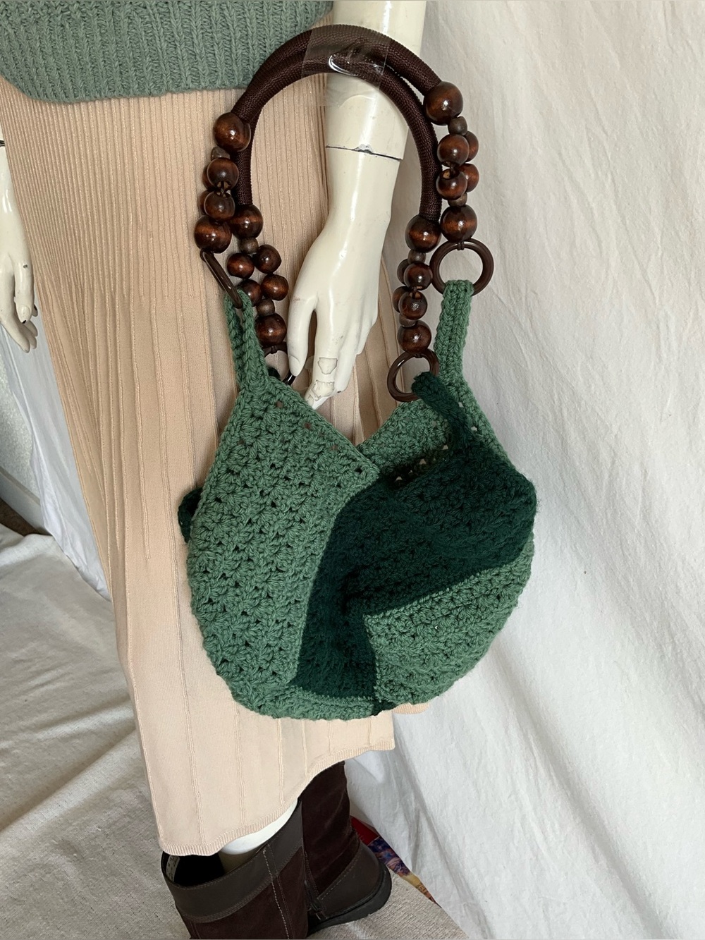 Green Crochet Hobo Bag Wooden Bead Handles Boho Cottagecore - Picture 1 of 7